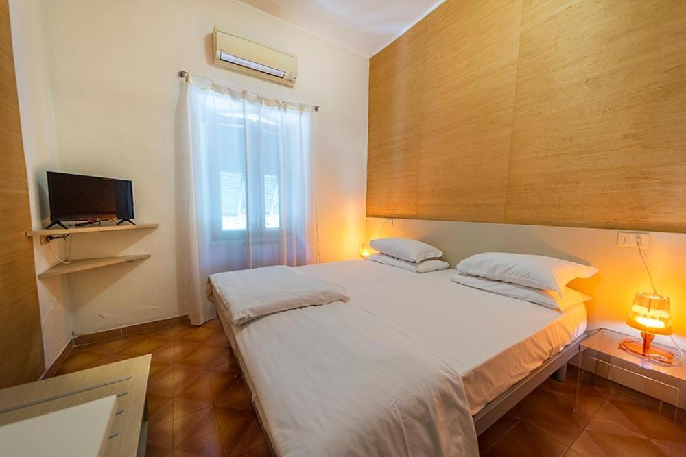 Hotel Casa Lupi 마르시아나마리나 외부 사진
