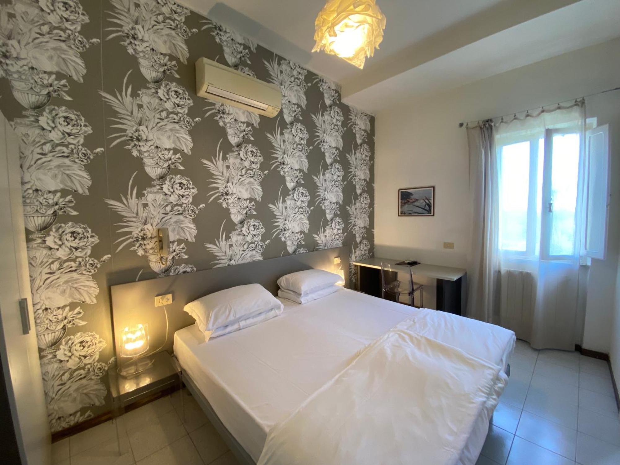 Hotel Casa Lupi 마르시아나마리나 외부 사진